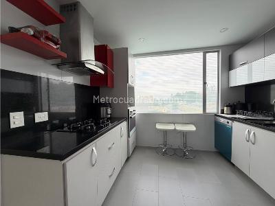 Apartamento de 3 alcobas en venta en Gratamira, Bogotá, 122 m² · foto 2 de 20