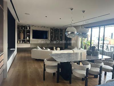 Apartamento de 3 alcobas en venta en Chico Navarra, Bogotá, 321 m² · foto 3 de 20