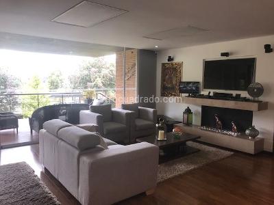 Casa en venta en Prados Del Este, La Calera · foto 11 de 19