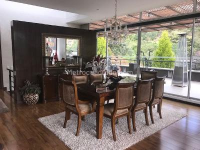 Casa en venta en Prados Del Este, La Calera · foto 2 de 19