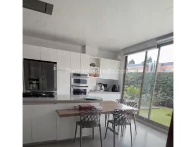 Casa de 4 alcobas en venta en San Simon, Chía, 500 m² · foto 5 de 8