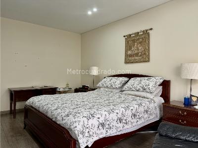 Apartamento de 3 alcobas en venta en San Patricio, Bogotá, 192 m² · foto 12 de 18