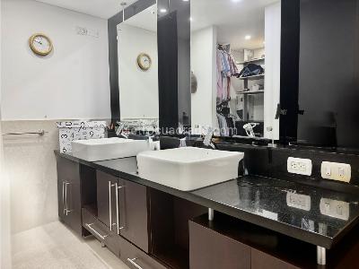 Apartamento de 3 alcobas en venta en San Patricio, Bogotá, 192 m² · foto 17 de 18