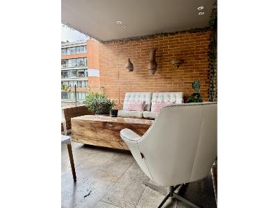 Apartamento de 3 alcobas en venta en San Patricio, Bogotá, 192 m² · foto 7 de 18