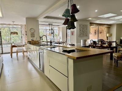 Apartamento de 3 alcobas en venta en San Patricio, Bogotá, 192 m² · foto 9 de 18