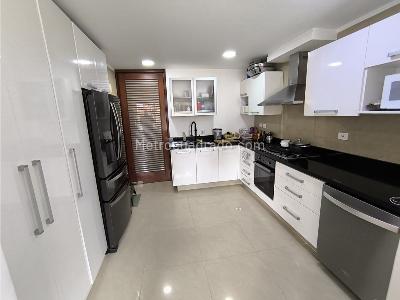 Apartamento en venta en Chico Navarra, Bogotá · foto 6 de 17