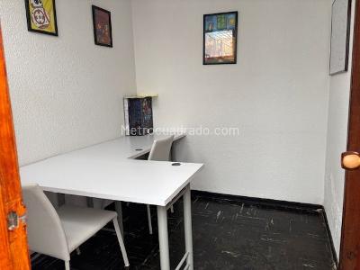 Casa de 3 alcobas en venta en San Nicolas, Bogotá, 290 m² · foto 14 de 15