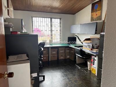 Casa de 3 alcobas en venta en San Nicolas, Bogotá, 290 m² · foto 6 de 15