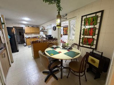 Casa de 4 alcobas en venta en Cerros De Suba Provenza, Bogotá, 307 m² · foto 9 de 20