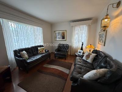 Casa de 4 alcobas en venta en Cerros De Suba Provenza, Bogotá, 307 m² · foto 2 de 20