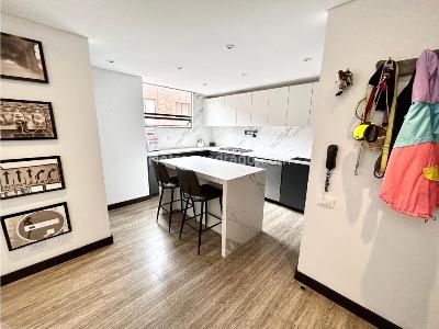 Apartamento de 2 alcobas en venta en Los Rosales, Bogotá, 92 m² · foto 10 de 19