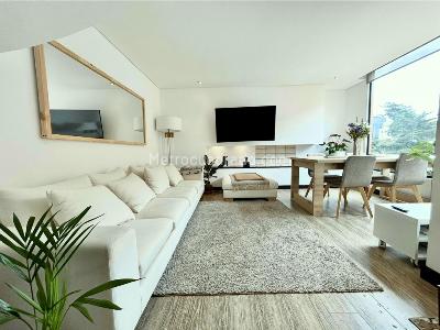 Apartamento de 2 alcobas en venta en Los Rosales, Bogotá, 92 m² · foto 4 de 19