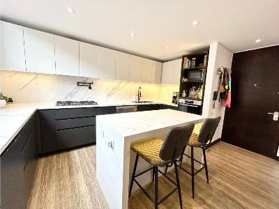 Apartamento de 2 alcobas en venta en Los Rosales, Bogotá, 92 m² · foto 6 de 19
