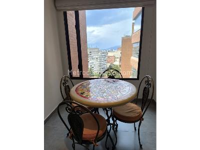 Apartamento de 3 alcobas en venta en Los Rosales, Bogotá, 330 m² · foto 8 de 20