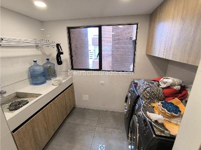 Apartamento de 3 alcobas en venta en Los Rosales, Bogotá, 330 m² · foto 14 de 20