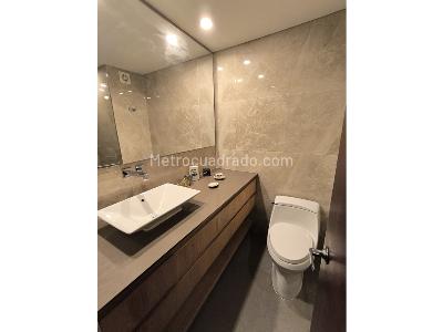 Apartamento de 3 alcobas en venta en Los Rosales, Bogotá, 330 m² · foto 18 de 20