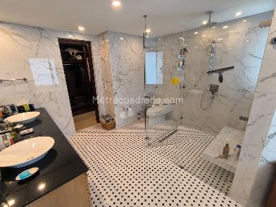 Apartamento de 3 alcobas en venta en Nogal Rosales, Bogotá, 330 m² · foto 19 de 20