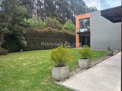 Casa de 4 alcobas en arriendo en Hacienda San Simon, Bogotá, 450 m² · foto 8 de 20