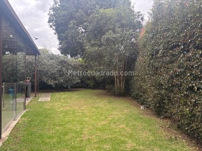 Casa de 4 alcobas en arriendo en Hacienda San Simon, Bogotá, 450 m² · foto 9 de 20