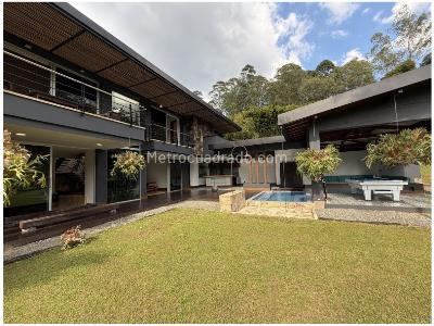 Casa de 4 alcobas en venta en Loma Del Escobero, Envigado · foto 4 de 20