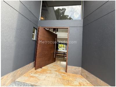 Casa de 4 alcobas en venta en Loma Del Escobero, Envigado · foto 6 de 20