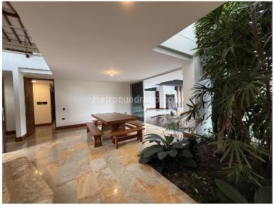 Casa de 4 alcobas en venta en Loma Del Escobero, Envigado · foto 13 de 20