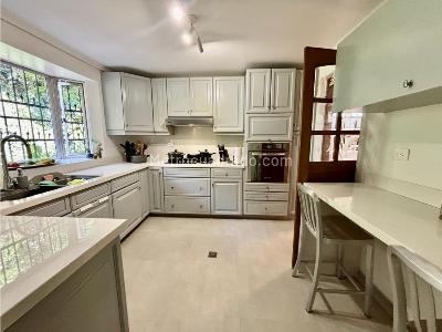 Casa de 4 alcobas en venta en San Lucas, Medellín, 316 m² · foto 3 de 19