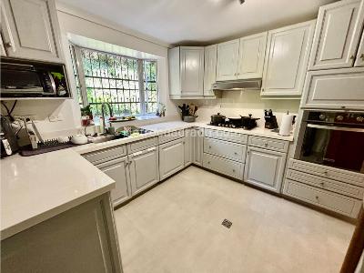 Casa de 4 alcobas en venta en San Lucas, Medellín, 316 m² · foto 4 de 19