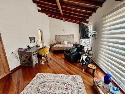 Casa de 4 alcobas en venta en San Lucas, Medellín, 316 m² · foto 16 de 19