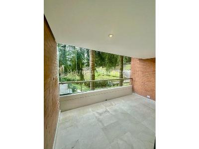 Apartamento en venta en El Poblado, Medellín · foto 3 de 13