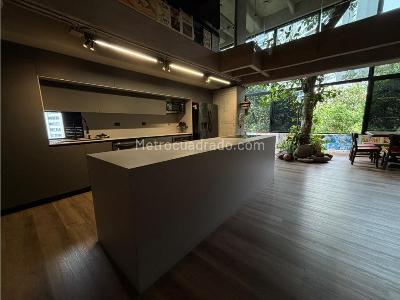 Apartamento de 1 alcoba en venta en El Poblado, Medellín, 180 m² · foto 2 de 19