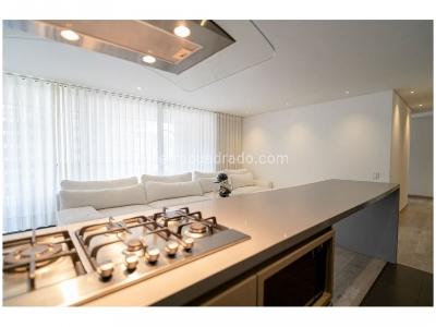 Apartamento de 2 alcobas en venta en El Poblado, Medellín, 108 m² · foto 3 de 19