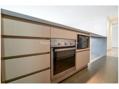 Apartamento de 2 alcobas en venta en El Poblado, Medellín, 108 m² · foto 4 de 19