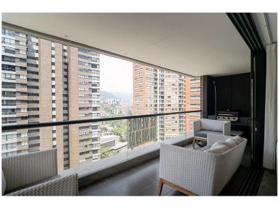 Apartamento de 2 alcobas en venta en El Poblado, Medellín, 108 m² · foto 5 de 19