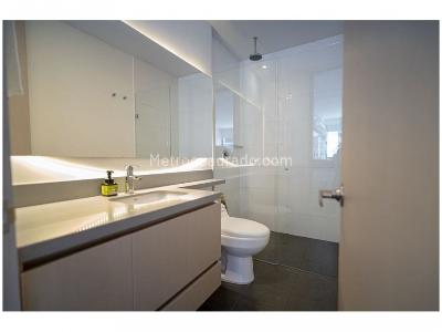 Apartamento de 2 alcobas en venta en El Poblado, Medellín, 108 m² · foto 9 de 19