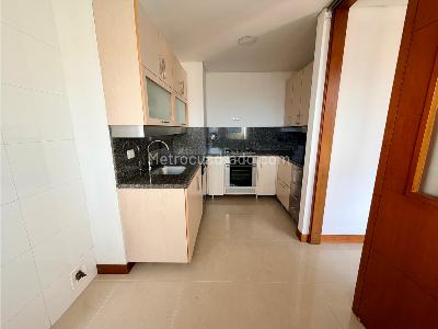 Apartamento de 3 alcobas en venta en El Poblado, Medellín, 208 m² · foto 11 de 20