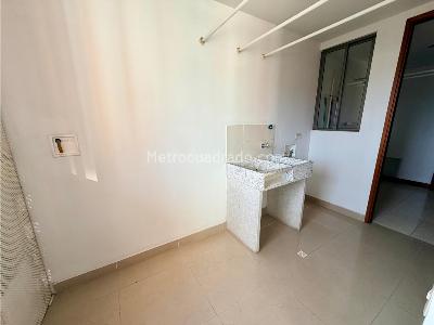 Apartamento de 3 alcobas en venta en El Poblado, Medellín, 208 m² · foto 16 de 20