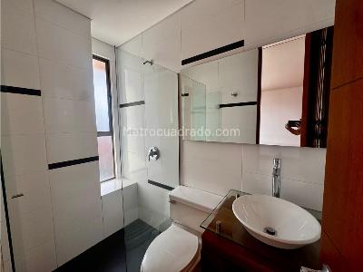 Apartamento de 3 alcobas en venta en El Poblado, Medellín, 208 m² · foto 20 de 20