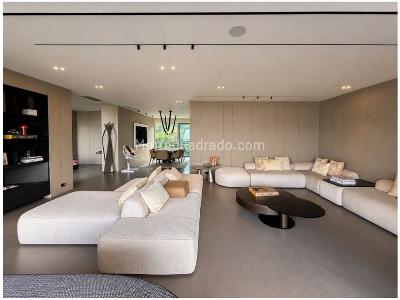Apartamento de 3 alcobas en venta en El Poblado, Medellín, 283 m² · foto 2 de 14