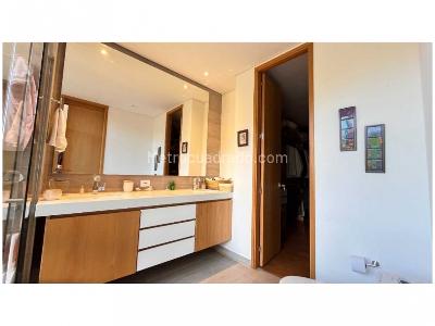 Apartamento de 3 alcobas en venta en El Poblado, Medellín, 248 m² · foto 7 de 20