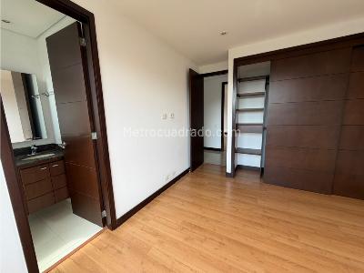Apartamento en venta en El Poblado, Medellín · foto 6 de 11
