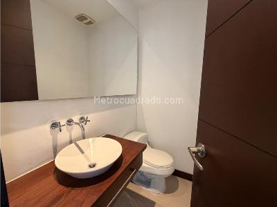 Apartamento en venta en El Poblado, Medellín · foto 7 de 11