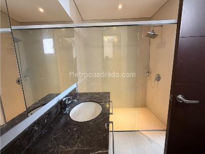 Apartamento en venta en El Poblado, Medellín · foto 9 de 11