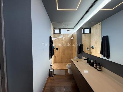 Apartamento de 2 alcobas en venta en San Lucas, Medellín, 130 m² · foto 11 de 12
