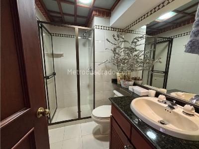 Apartamento en venta en El Poblado, Medellín · foto 20 de 20
