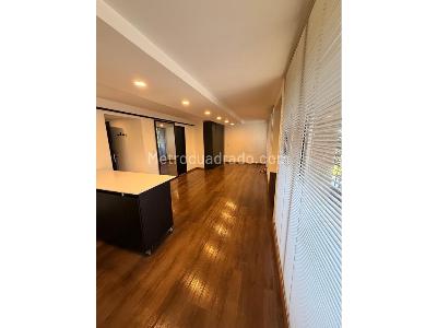 Apartaestudio en venta en Castropol, Medellín, 57 m² · foto 4 de 20