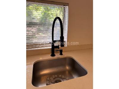 Apartaestudio en venta en Castropol, Medellín, 57 m² · foto 18 de 20