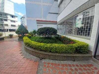 Apartamento de 4 alcobas en venta en Santa Teresita, Cali, 117 m² · foto 2 de 18