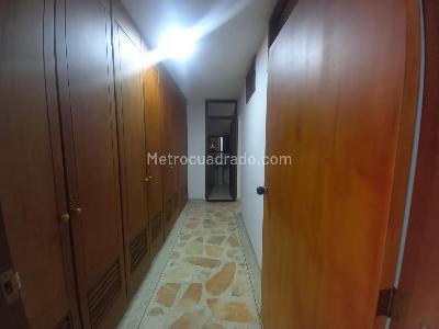 Apartamento de 4 alcobas en venta en Santa Teresita, Cali, 117 m² · foto 9 de 18