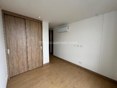 Apartamento de 2 alcobas en venta en Prados Del Norte, Cali, 50 m² · foto 2 de 15